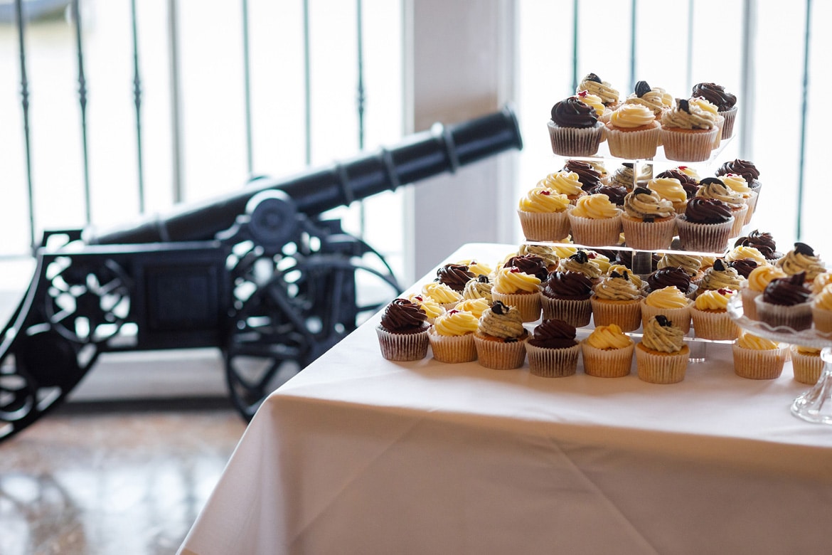 wedding cupcakes at trafalgar tavern