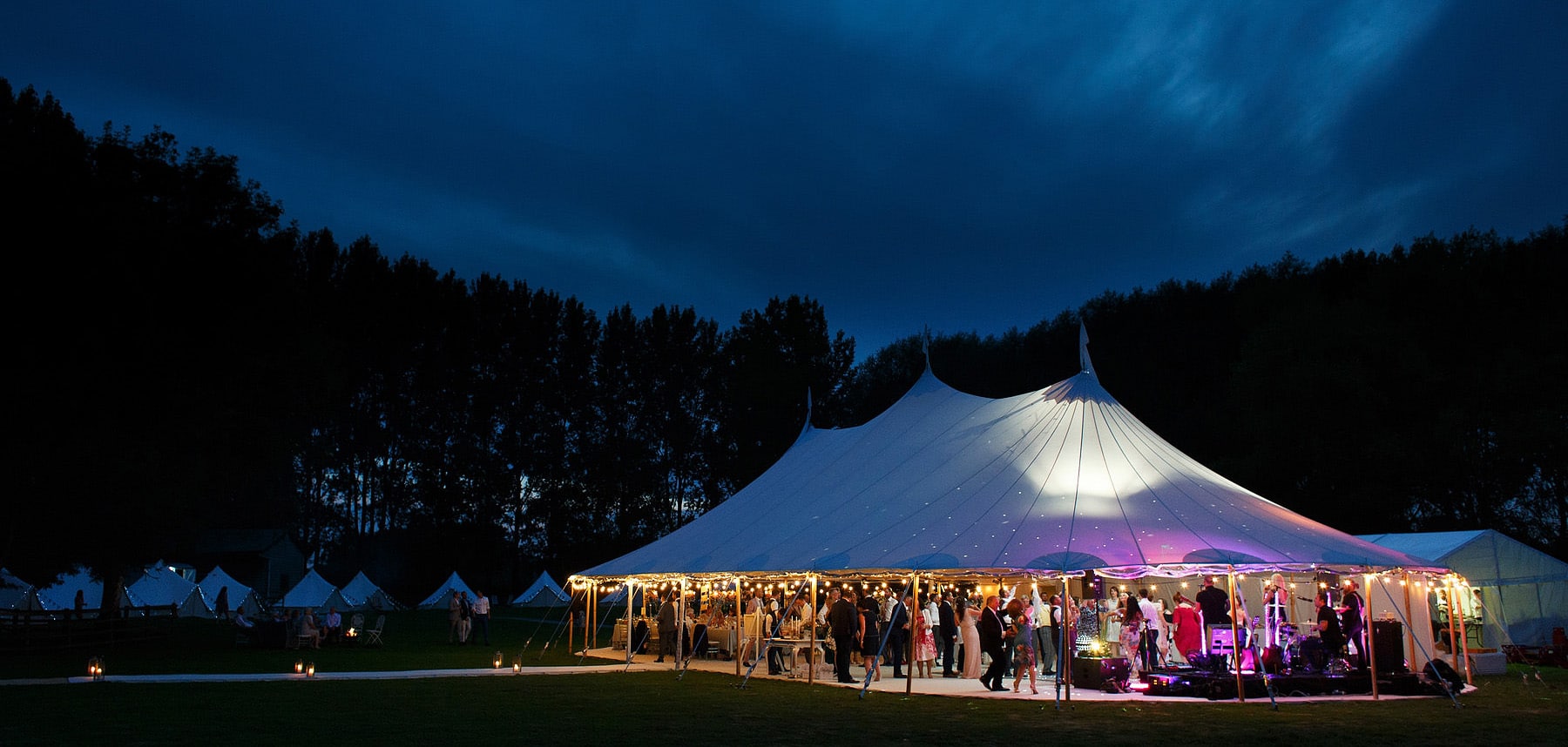 papakata sperry tent at an oxfordshire wedding