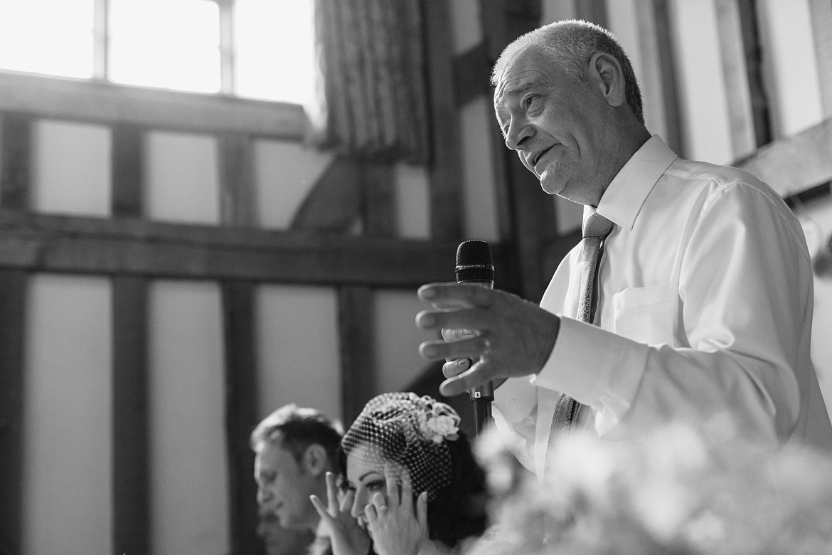 the father of the bride announces the speeches