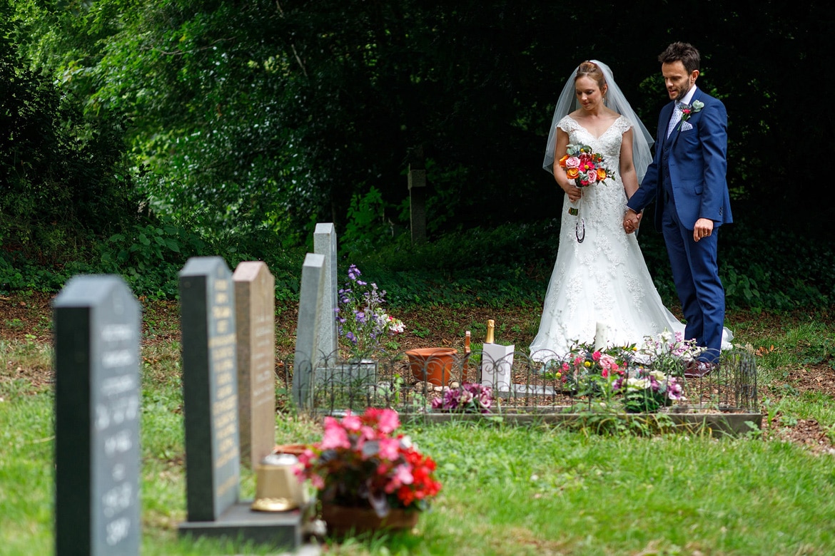 daniel and kate pay their respects at daniels mothers graveside